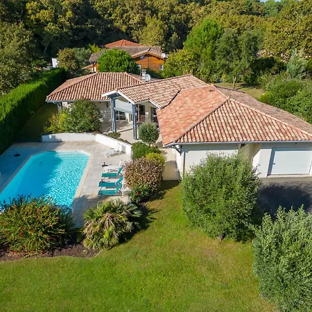 Familiale Avec Piscine Chauffee, Clim, 4 Chambres, Proche Golf Et Plages - Fr-1-319-565 וילה