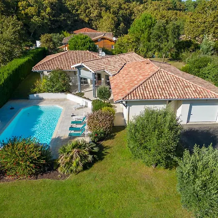 Familiale Avec Piscine Chauffee, Clim, 4 Chambres, Proche Golf Et Plages - Fr-1-319-565 فيلة