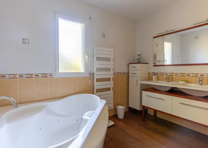 Familiale Avec Piscine Chauffee, Clim, 4 Chambres, Proche Golf Et Plages - Fr-1-319-565 * بيسكاروس