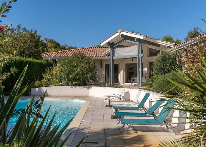 Familiale Avec Piscine Chauffee, Clim, 4 Chambres, Proche Golf Et Plages - Fr-1-319-565 *