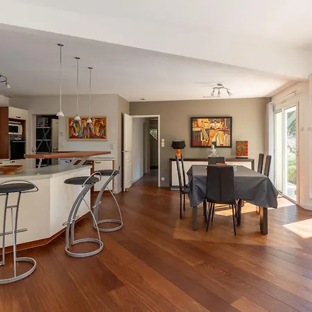 Familiale Avec Piscine Chauffee, Clim, 4 Chambres, Proche Golf Et Plages - Fr-1-319-565 *