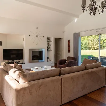 Familiale Avec Piscine Chauffee, Clim, 4 Chambres, Proche Golf Et Plages - Fr-1-319-565