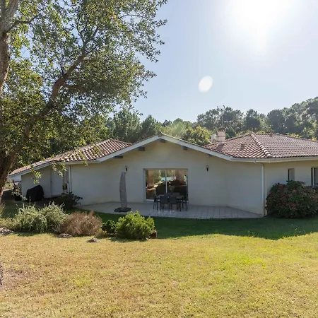 Familiale Avec Piscine Chauffée, Clim, 4 Chambres, Proche Golf Et Plages - Fr-1-319-565 Villa